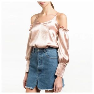 J.O.A. Silky Metallic Shimmery Cold Shoulder Blouse—Rose Pink Gold Size Small